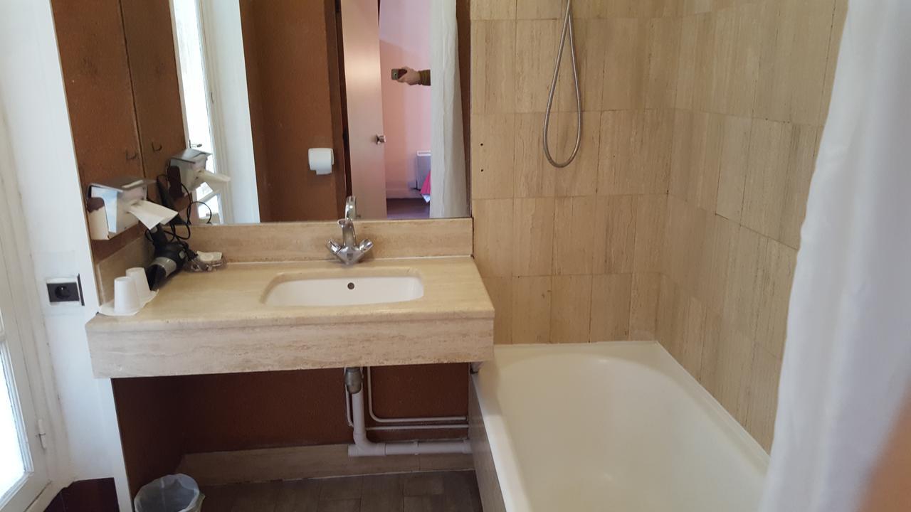 Deluxe Double Room Bath