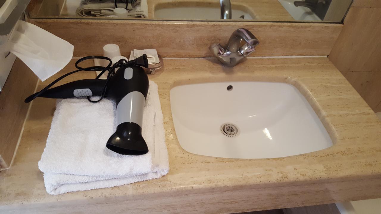 Single Room Private Bathroom